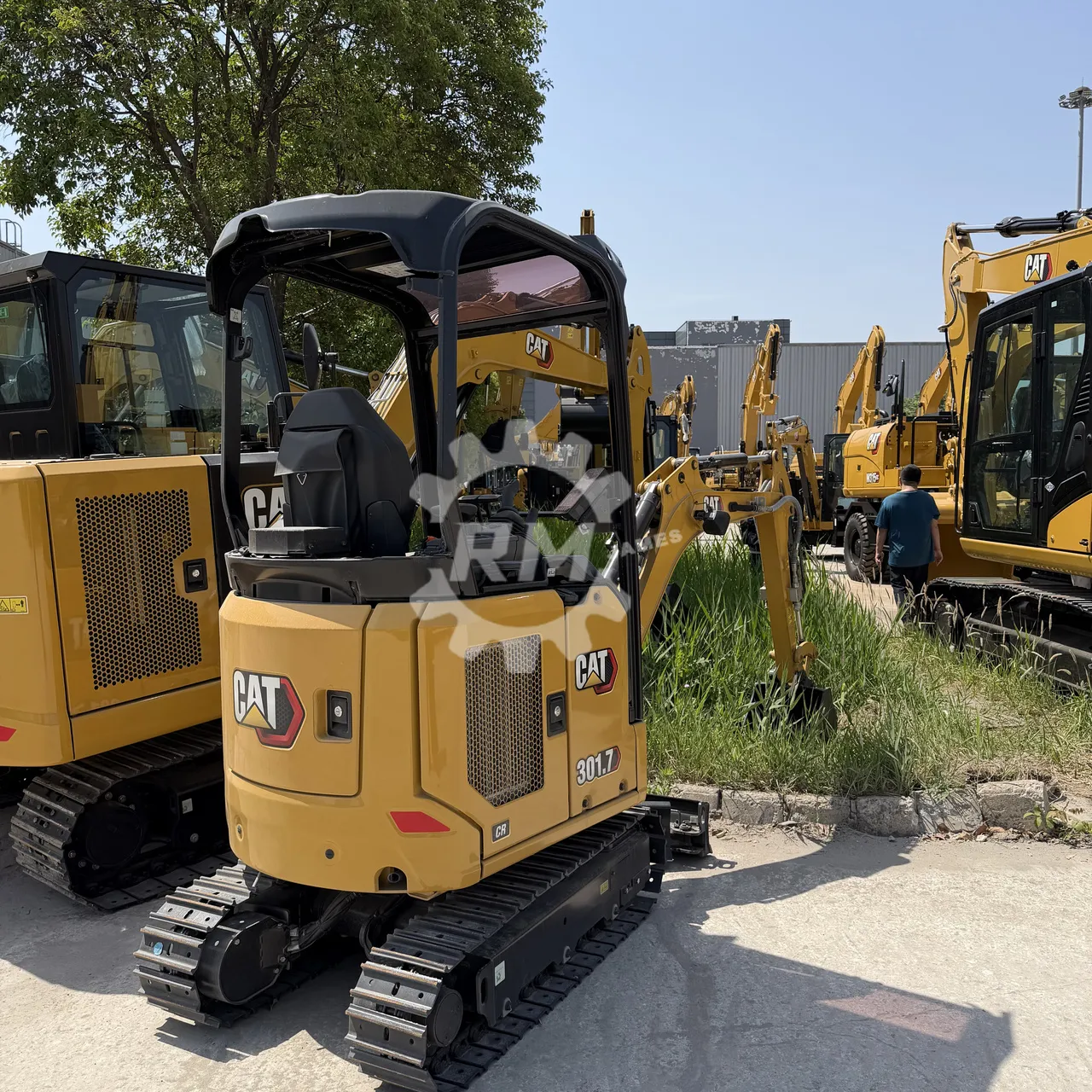How to Inspect a New CAT 301.7 CR Before Shipping
